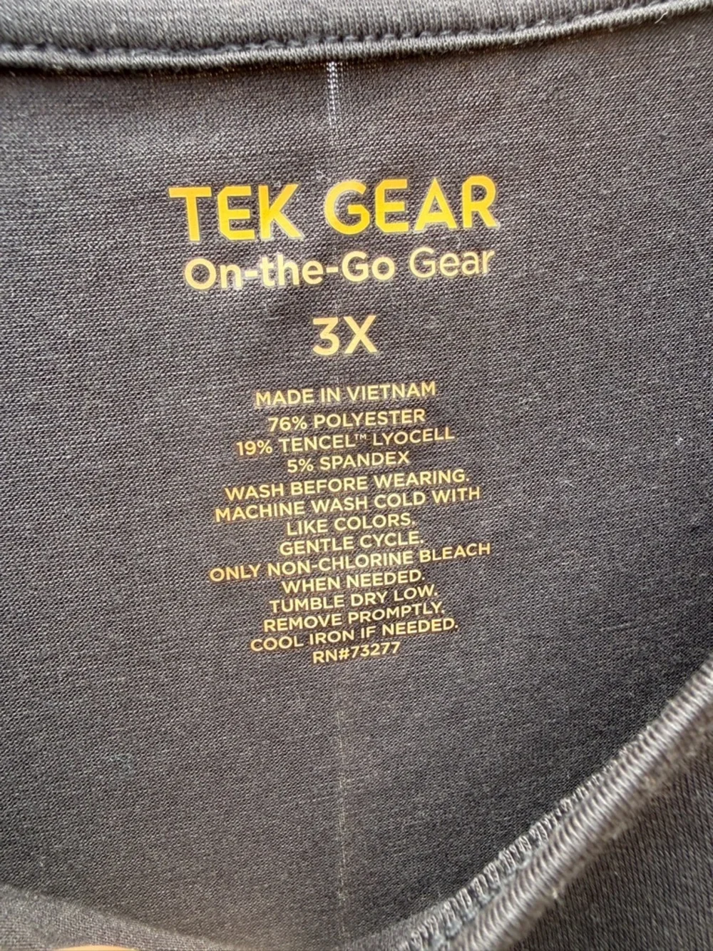 Pair of Tek Gear Black Hi-Low Racerback Open Split Back Active Tank Top - 3X - Picture 5 of 9